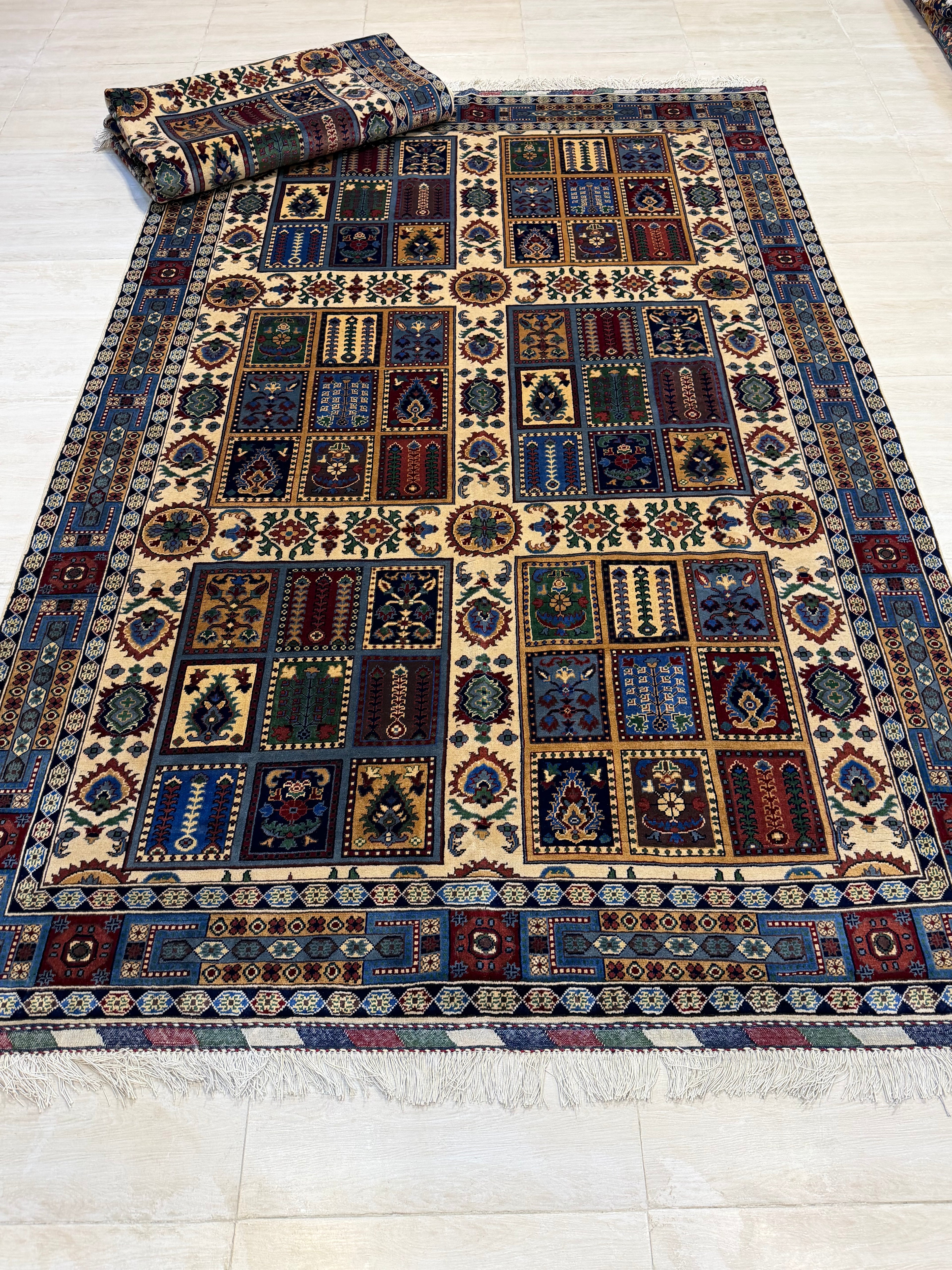 Luxury fine Afghan "Vollayati" Carpet